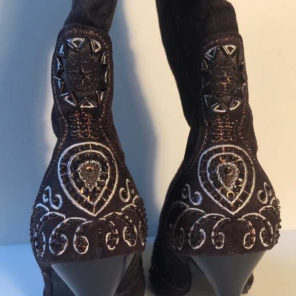 Beautiful Brown Embroidered Knee High Boot - Picture 6 of 8